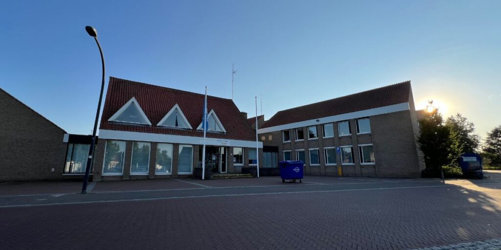 Gemeentehuis Alphen-Chaam.