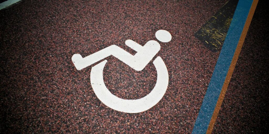 Rolstoel parkeerplaats.
