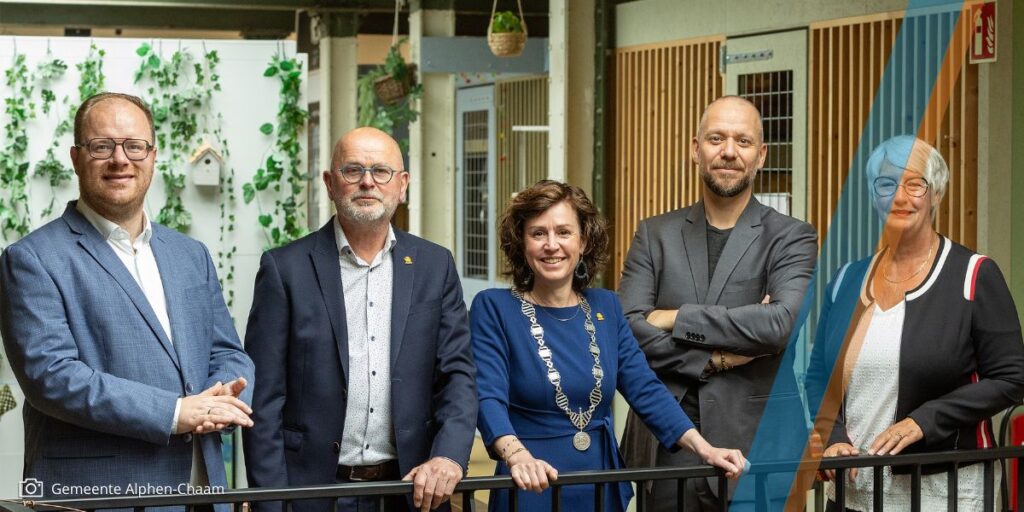 Burgemeester en wethouders van Alphen-Chaam.